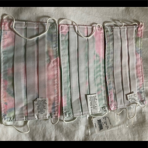 3 Lilly Pulitzer face masks - Picture 5 of 7
